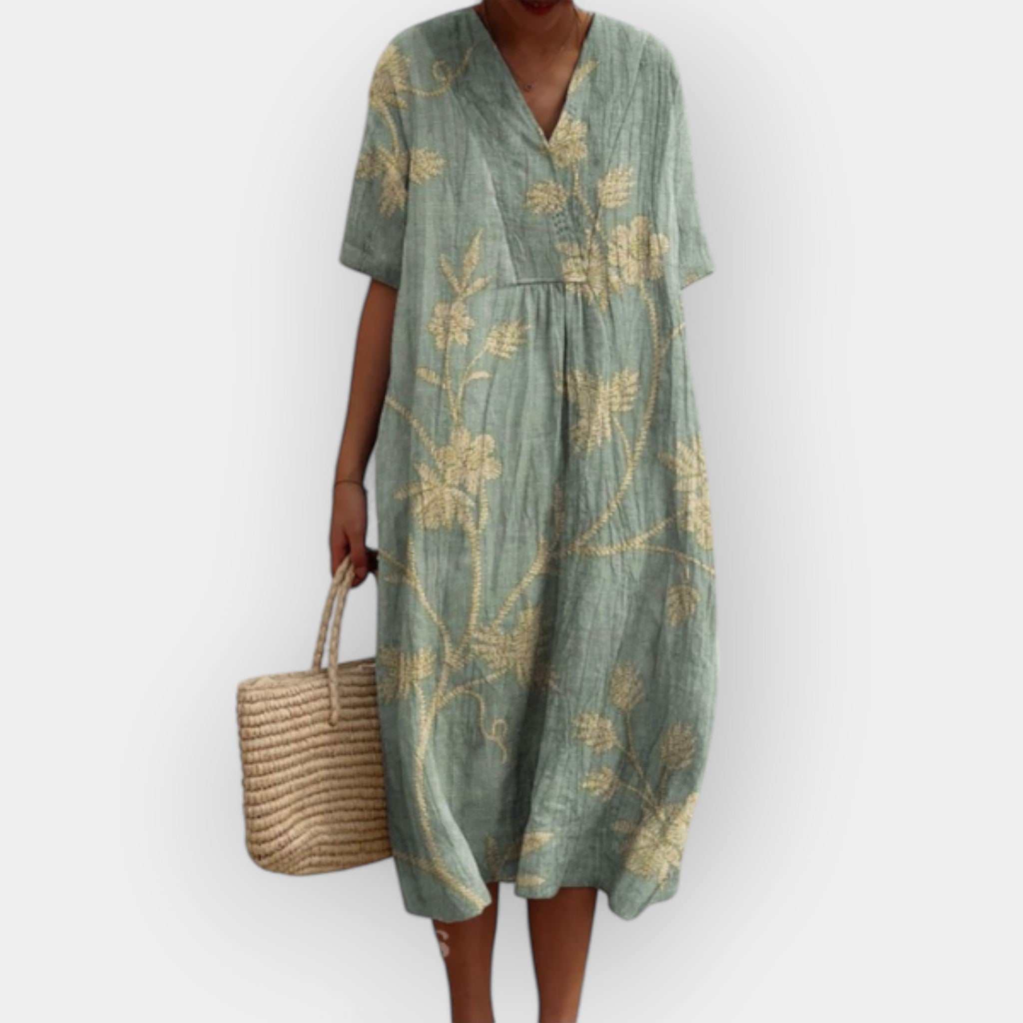 Robe fleurie pour les journées d'été