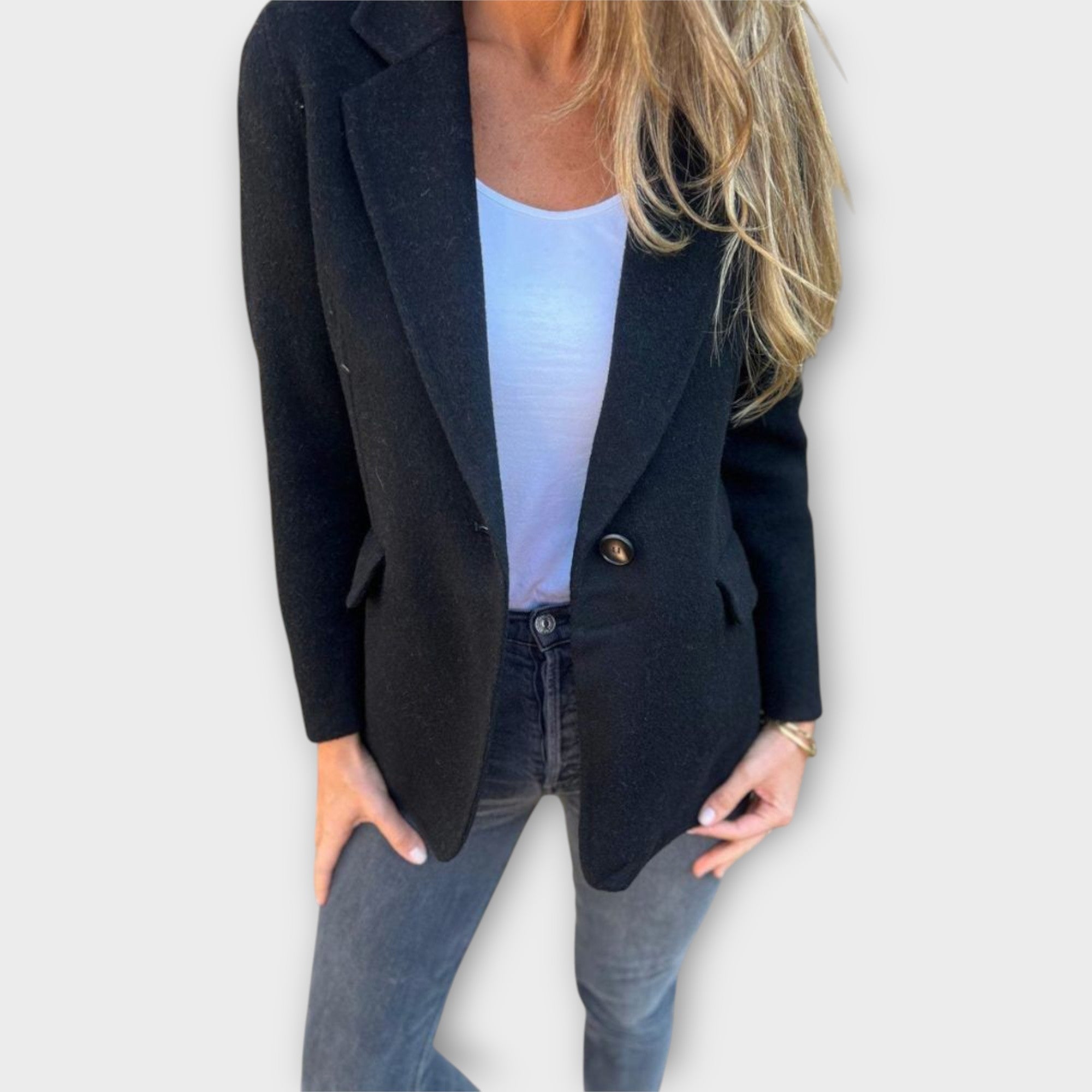 Ella – Blazer tailleur élégant à bouton unique