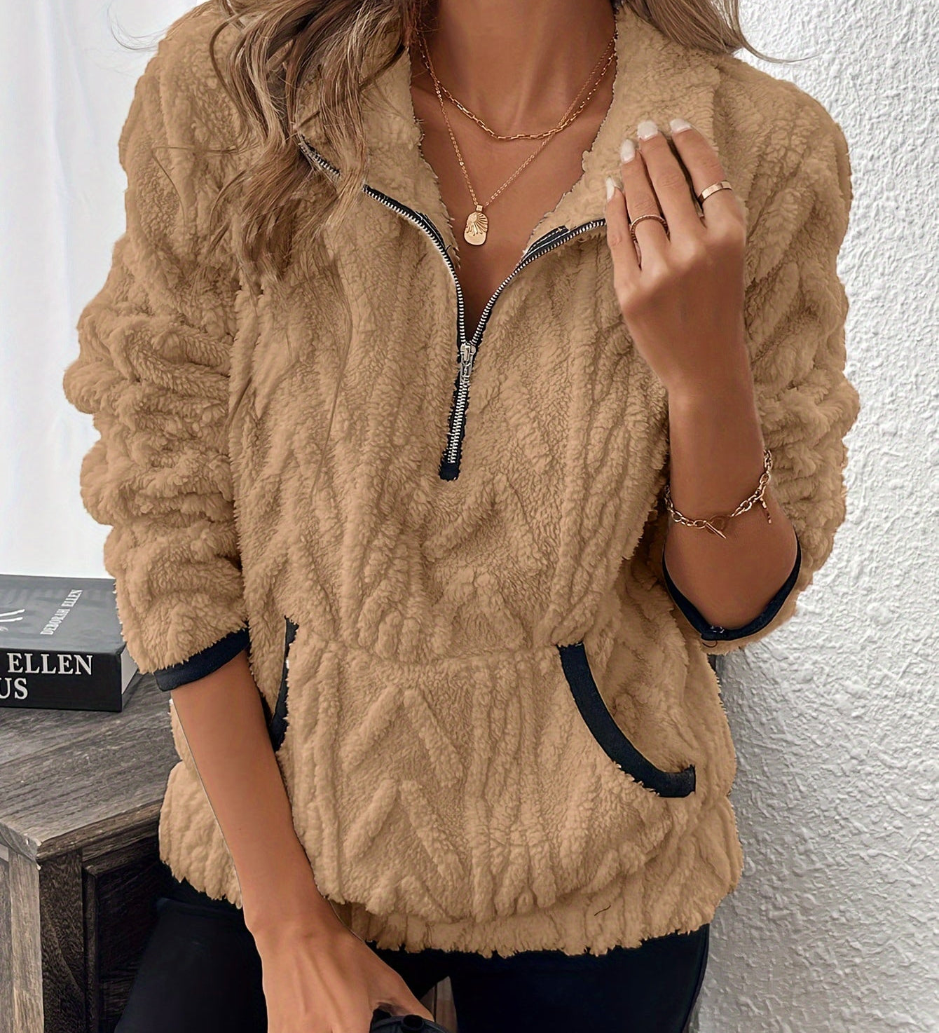 Pull Evodia en maille torsadée confortable à demi-zip