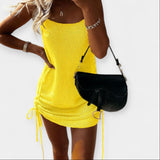 Robe tricotée sans manches avec ceinture