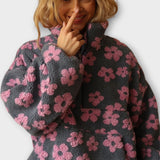 Kira – Pull en sherpa à motif marguerites