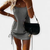 Robe tricotée sans manches avec ceinture