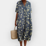 Robe fleurie pour les journées d'été