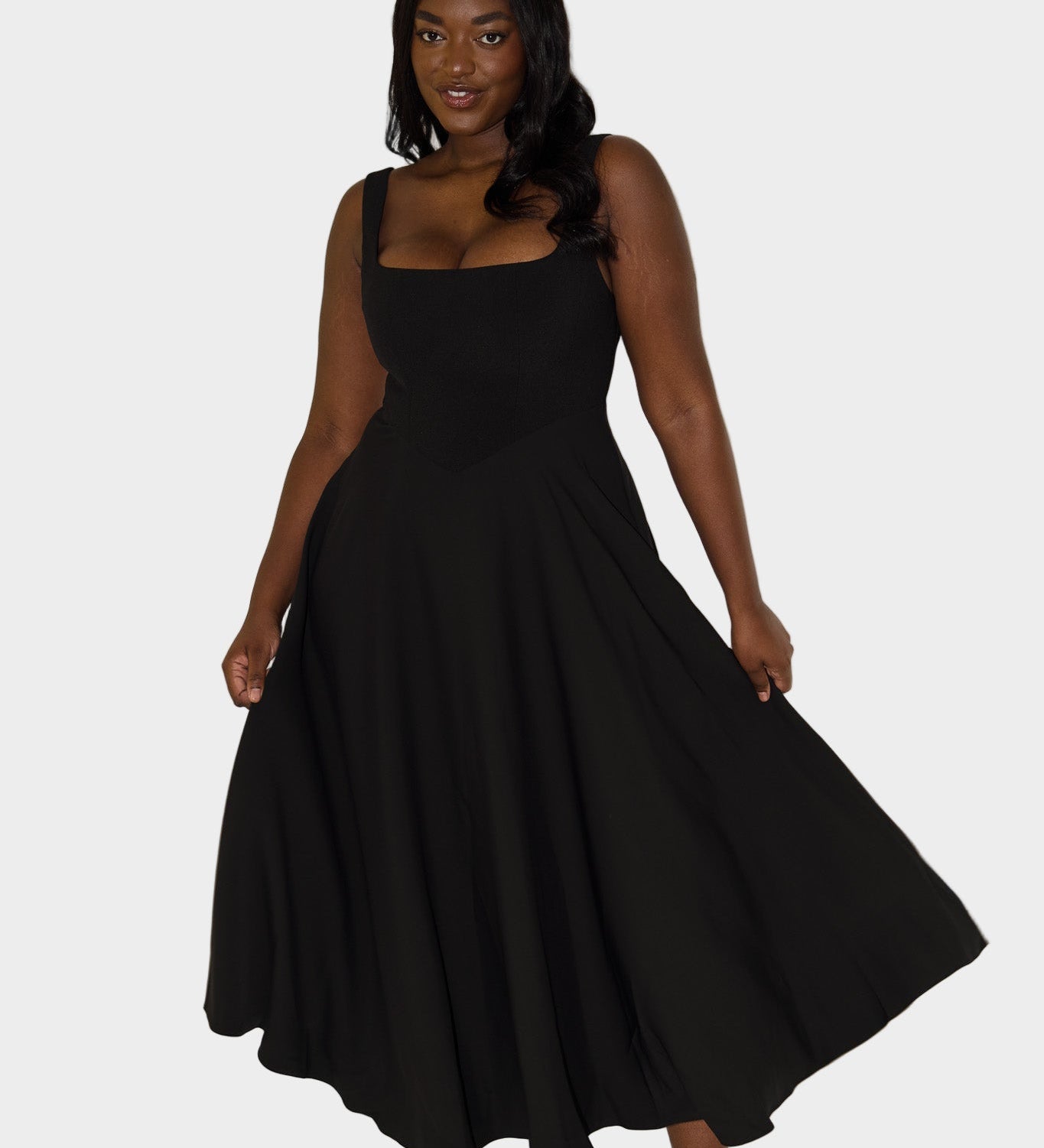 Elenya – Robe midi aérienne aux lignes épurées