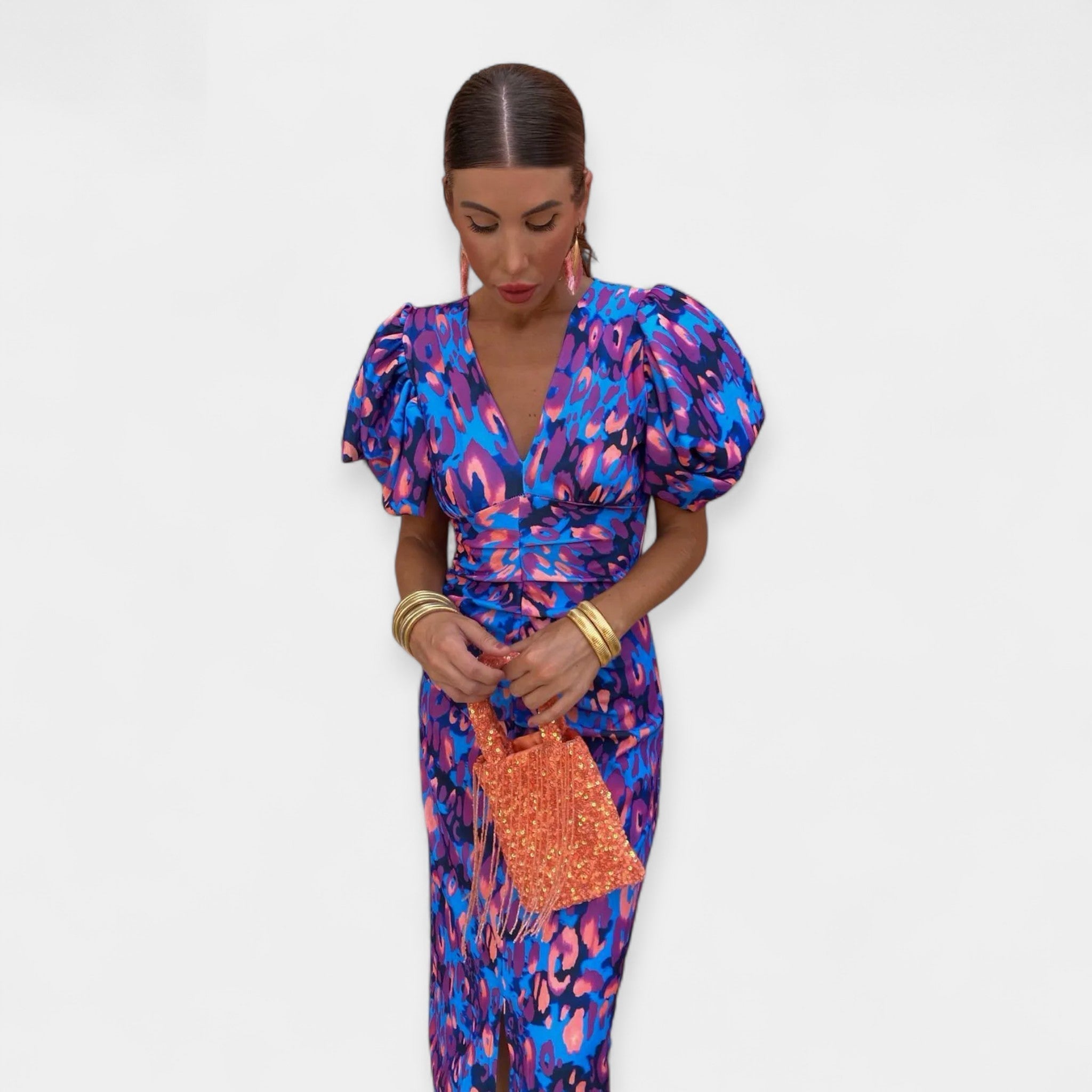 Aurette – Robe de soirée satinée à manches volantées