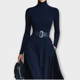 Evelyne – Robe longue fluide à col montant